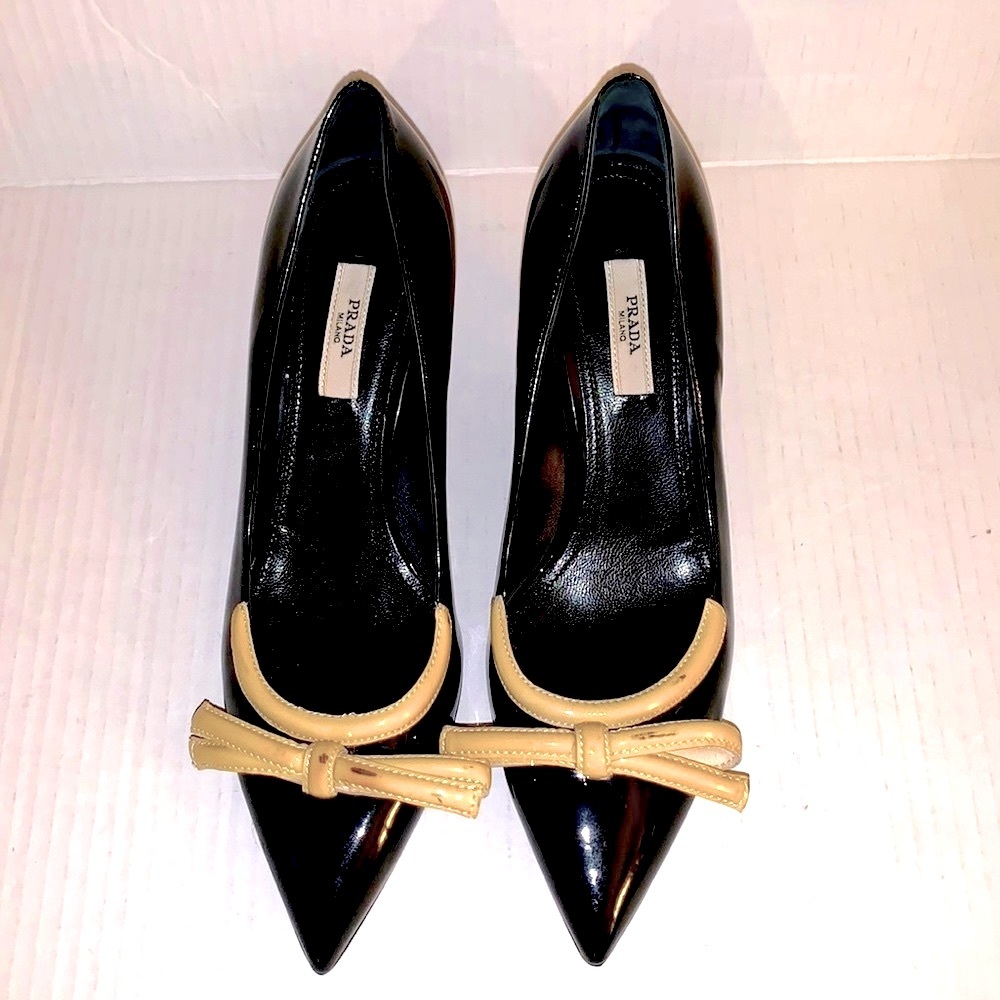 🔴 Prada VTG Patton leather bowtie pumps
